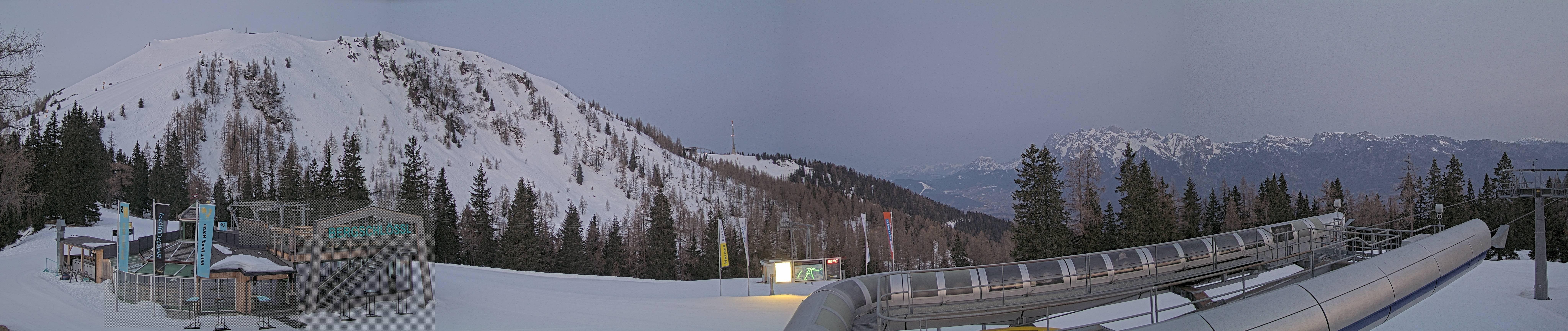 Archiv Foto Webcam Bergstation Höfi Express II (1821 m)