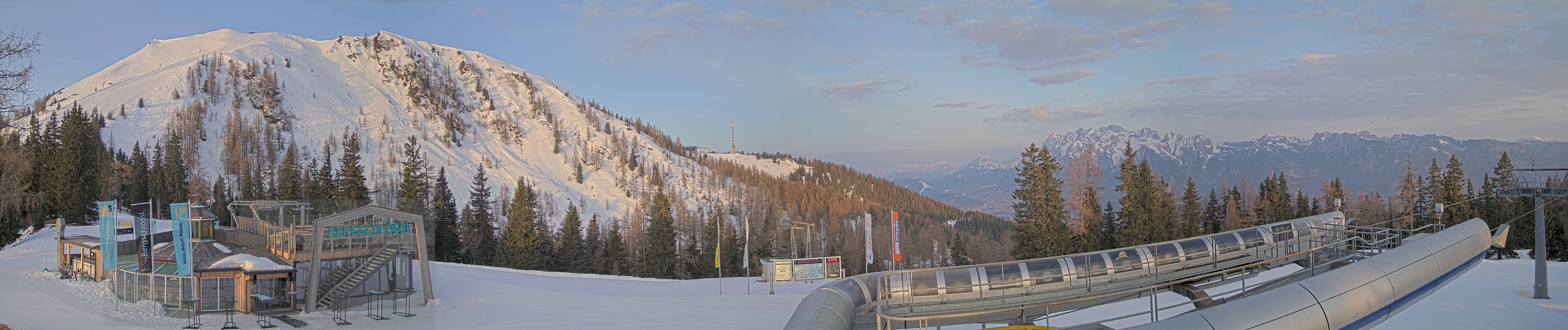 Archiv Foto Webcam Bergstation Höfi Express II (1821 m)