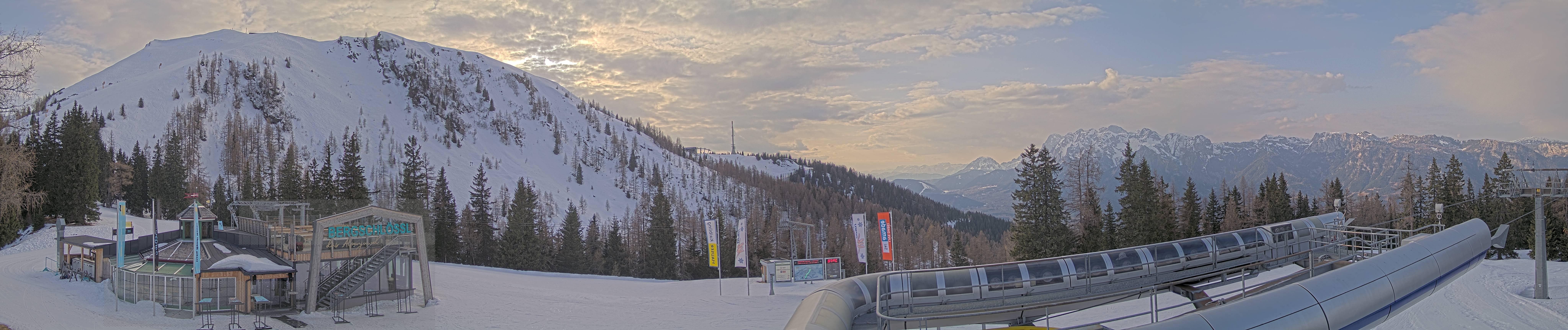 Archiv Foto Webcam Bergstation Höfi Express II (1821 m)