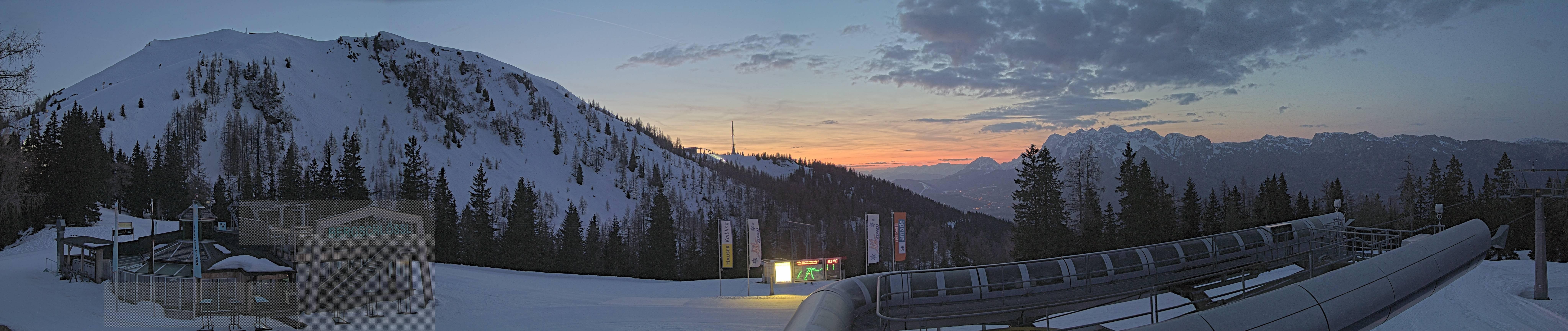 Archiv Foto Webcam Bergstation Höfi Express II (1821 m)