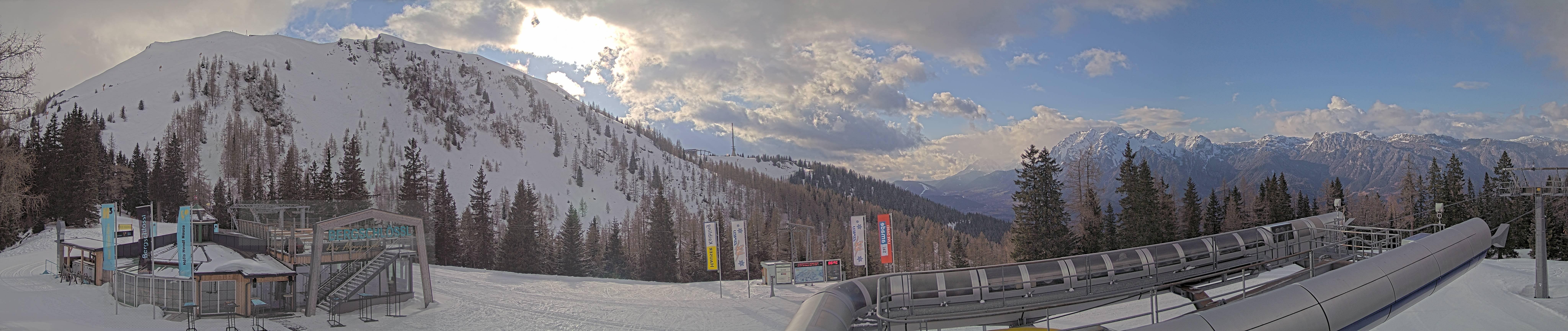 Archiv Foto Webcam Bergstation Höfi Express II (1821 m)