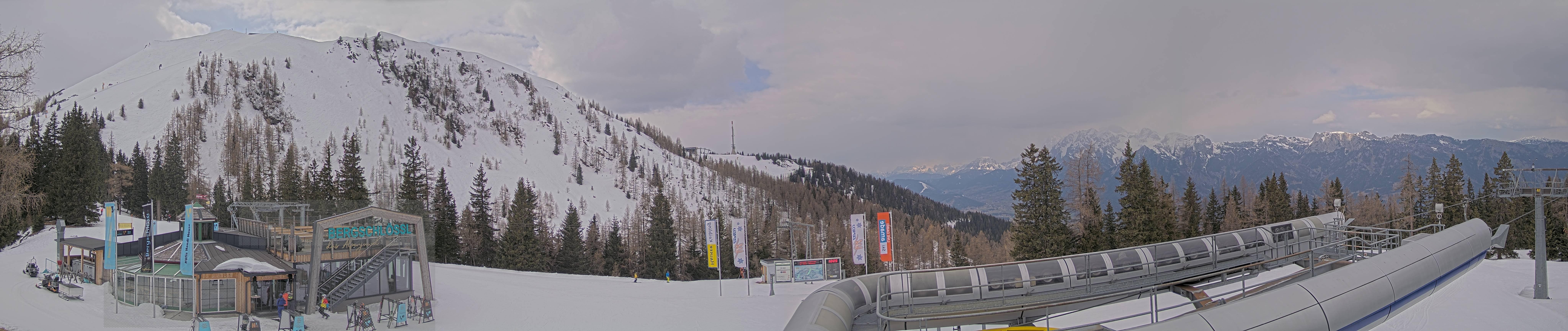 Archived image Webcam Top station Höfi Express II (1821 m)