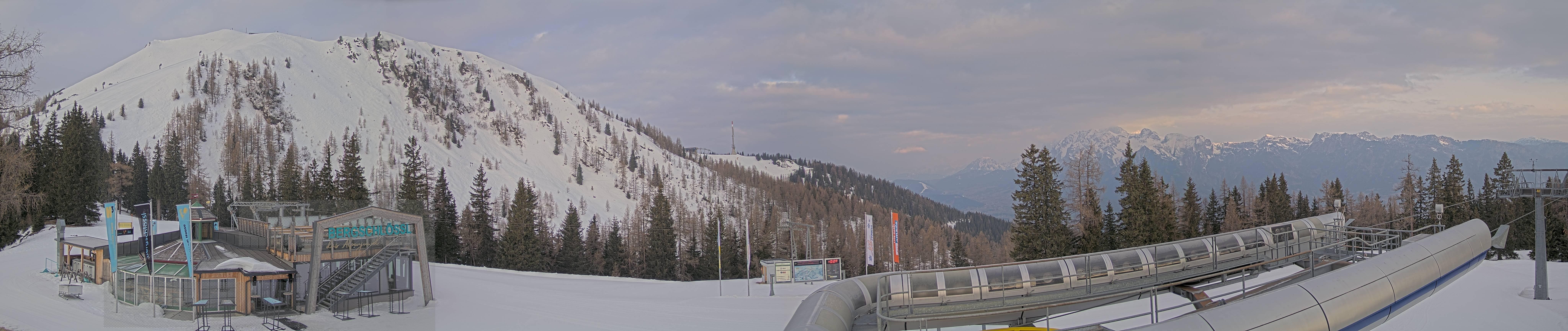 Archiv Foto Webcam Bergstation Höfi Express II (1821 m)