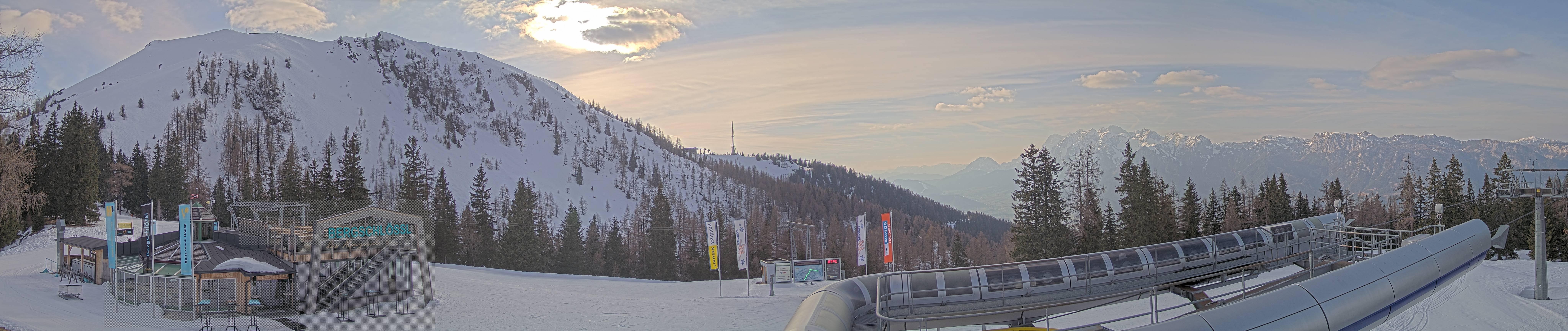 Archiv Foto Webcam Bergstation Höfi Express II (1821 m)