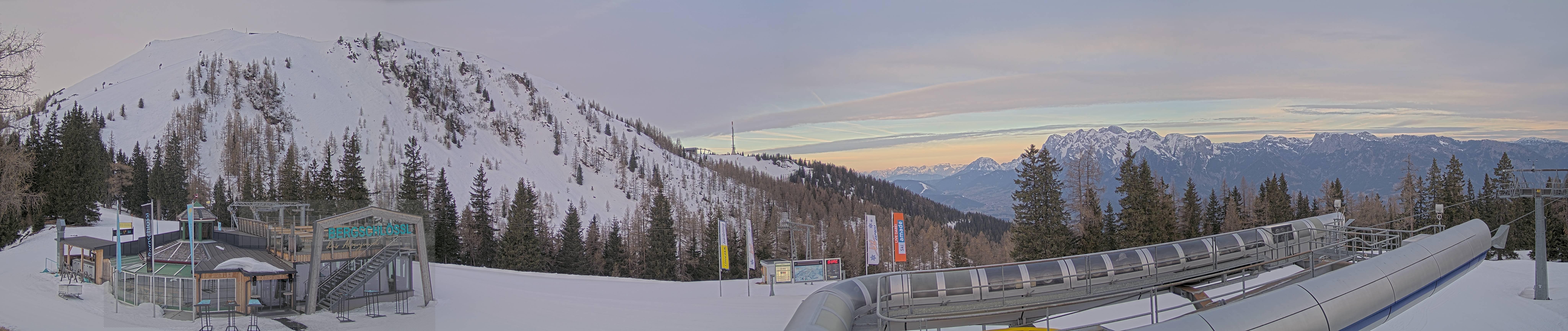 Archiv Foto Webcam Bergstation Höfi Express II (1821 m)