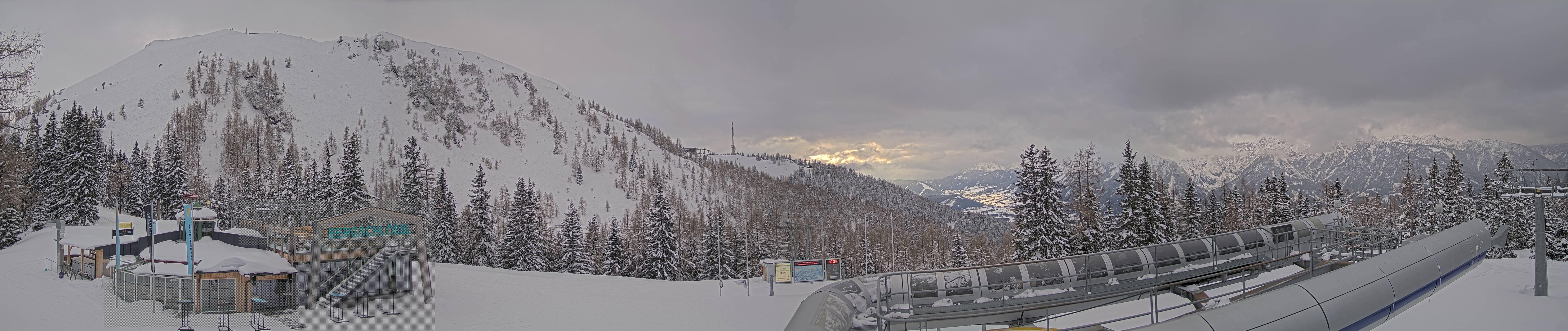 Archiv Foto Webcam Bergstation Höfi Express II (1821 m)