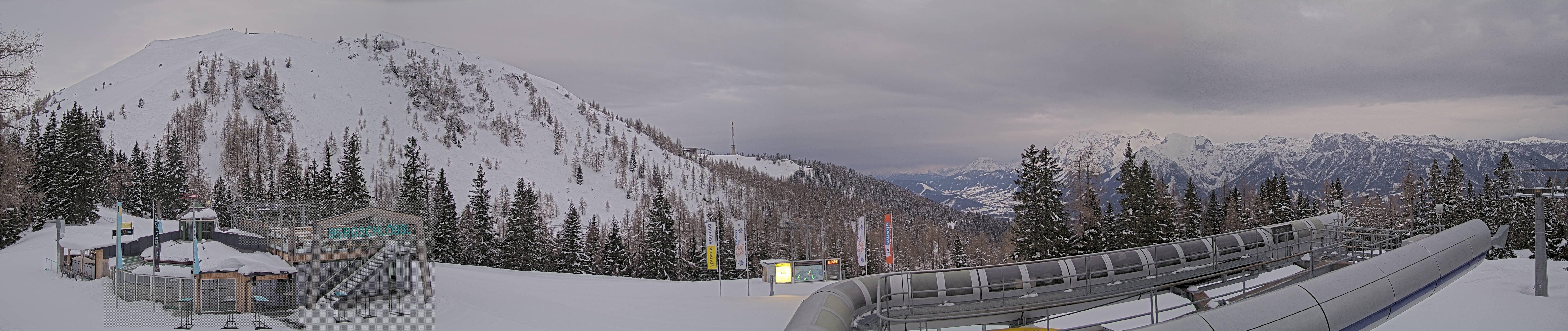 Archived image Webcam Top station Höfi Express II (1821 m)