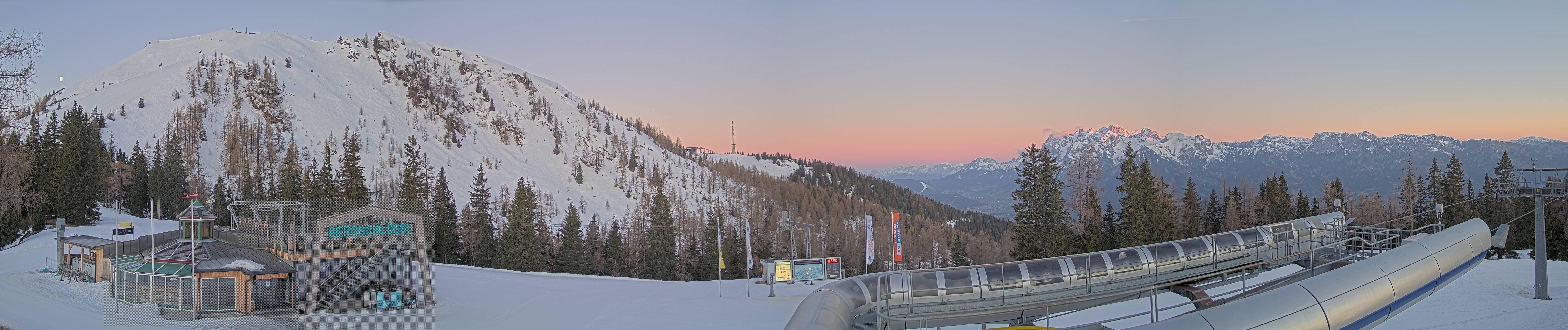 Archived image Webcam Top station Höfi Express II (1821 m)