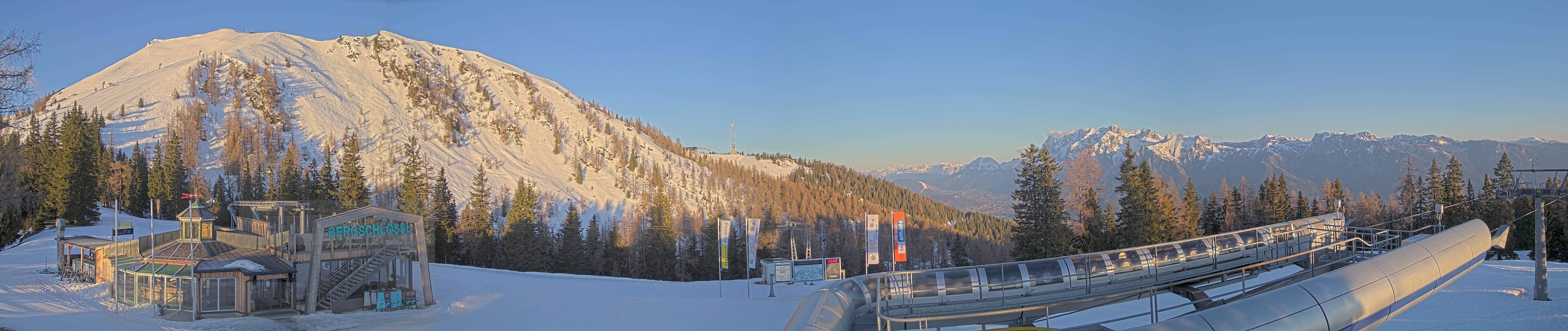 Archived image Webcam Top station Höfi Express II (1821 m)