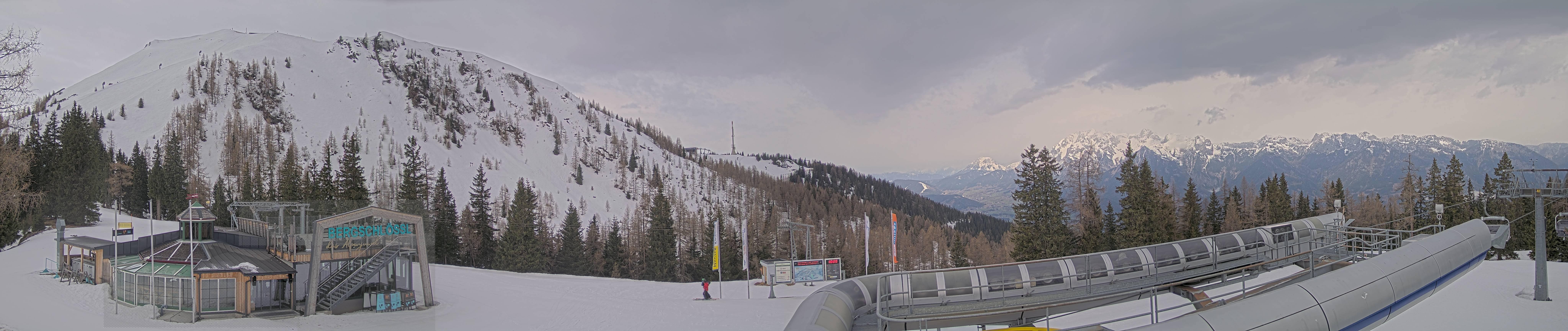 Archiv Foto Webcam Bergstation Höfi Express II (1821 m)