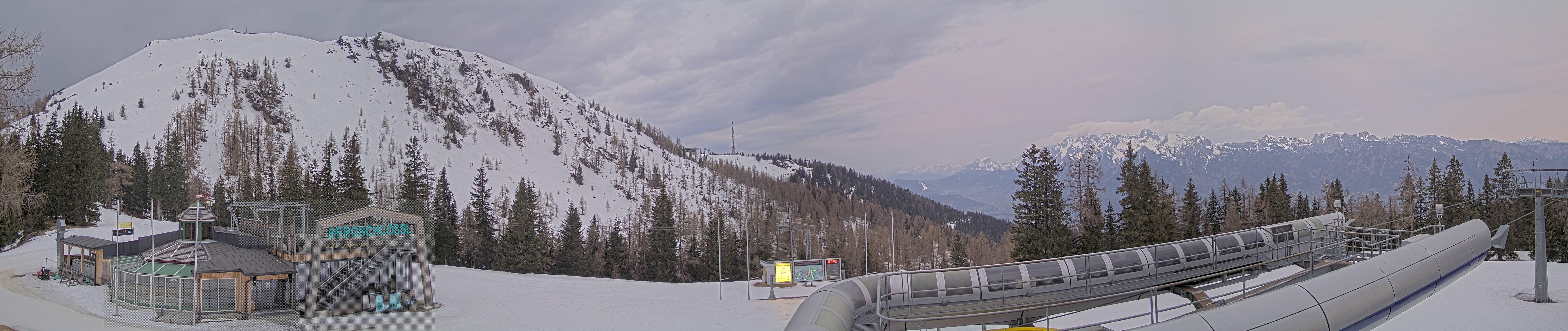 Archived image Webcam Top station Höfi Express II (1821 m)