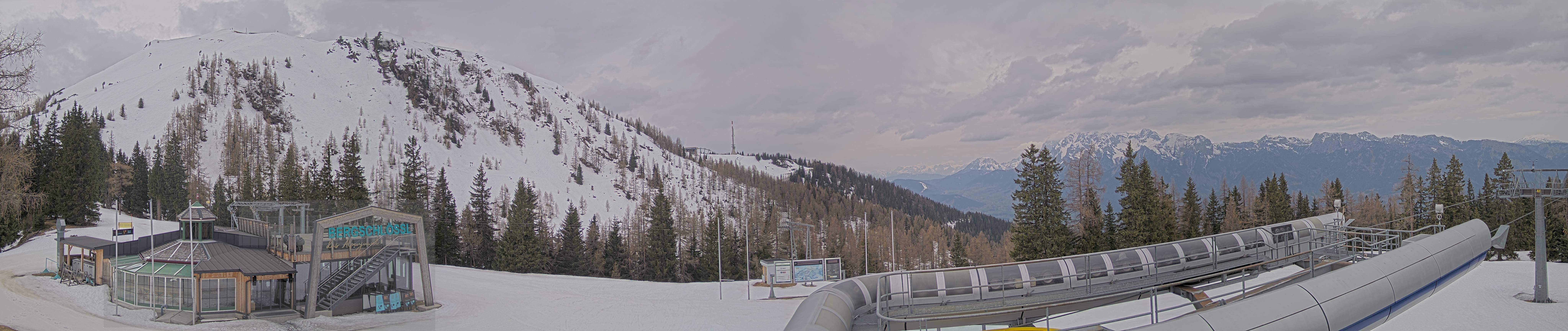 Archived image Webcam Top station Höfi Express II (1821 m)