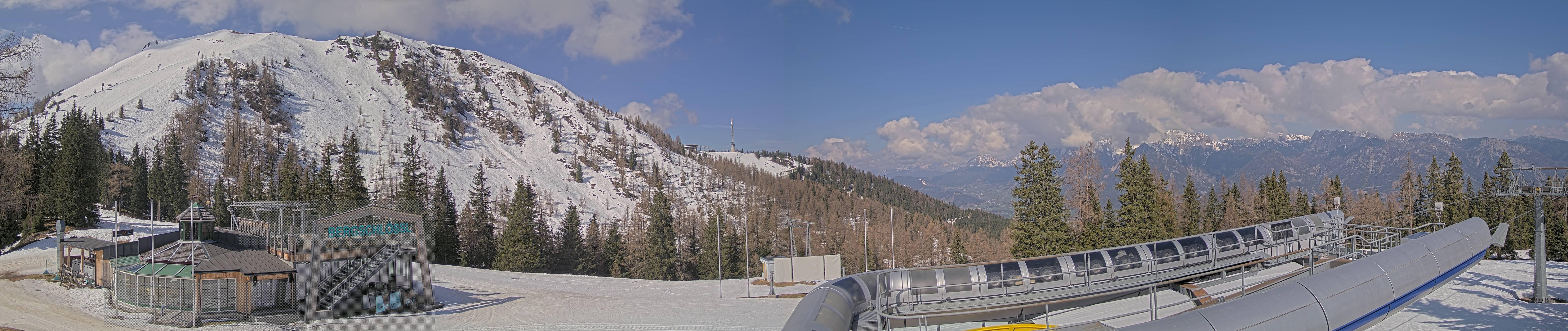 Archived image Webcam Top station Höfi Express II (1821 m)