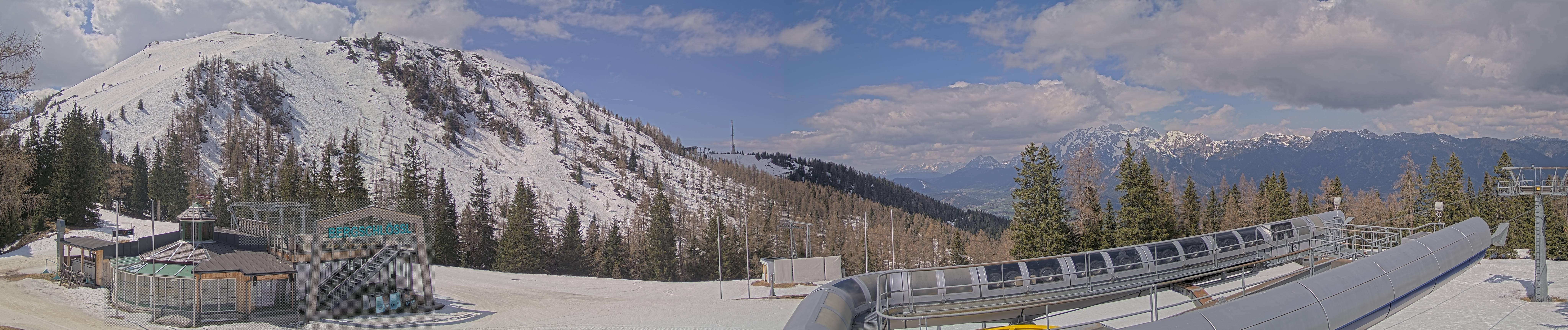 Archived image Webcam Top station Höfi Express II (1821 m)