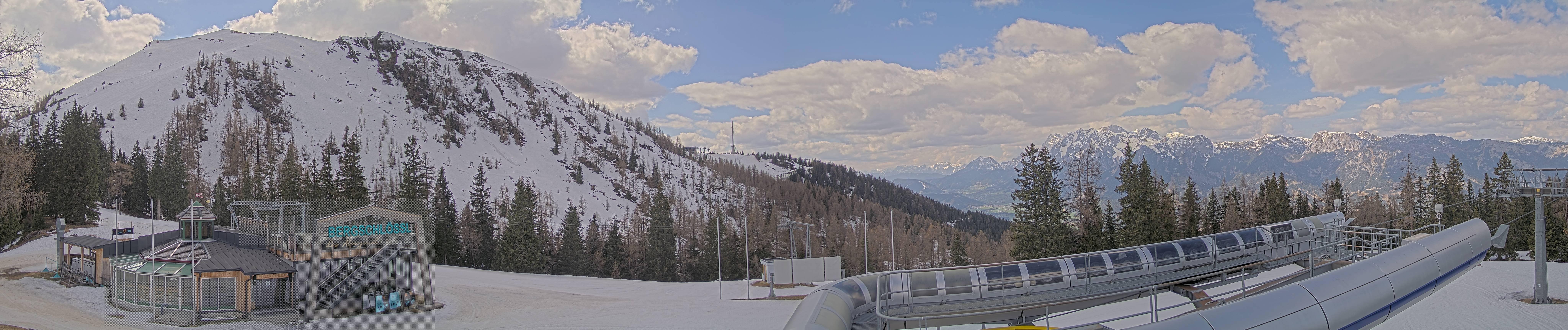 Archived image Webcam Top station Höfi Express II (1821 m)