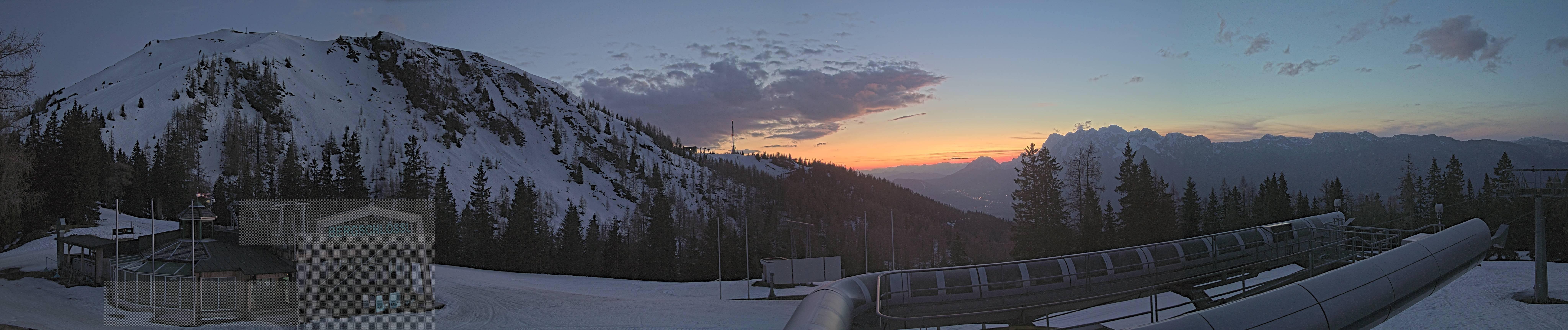 Archived image Webcam Top station Höfi Express II (1821 m)