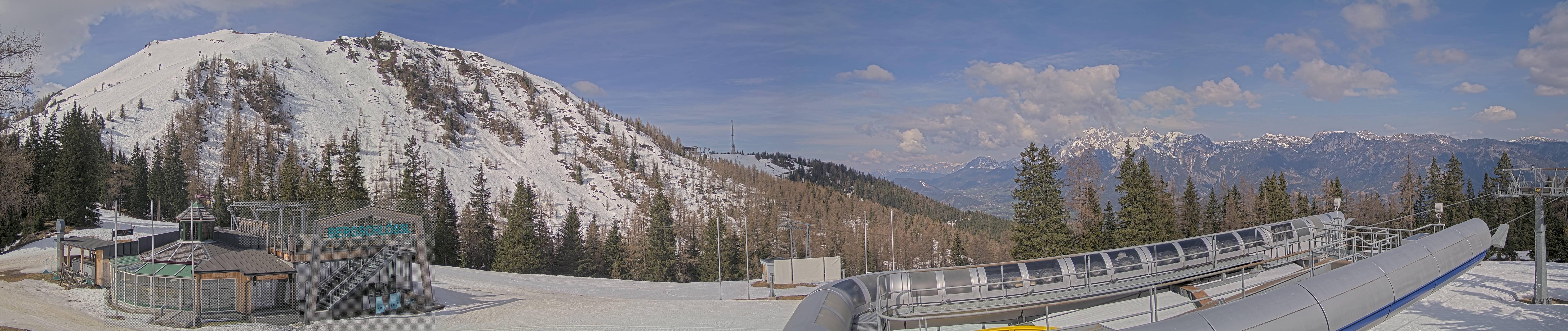 Archived image Webcam Top station Höfi Express II (1821 m)