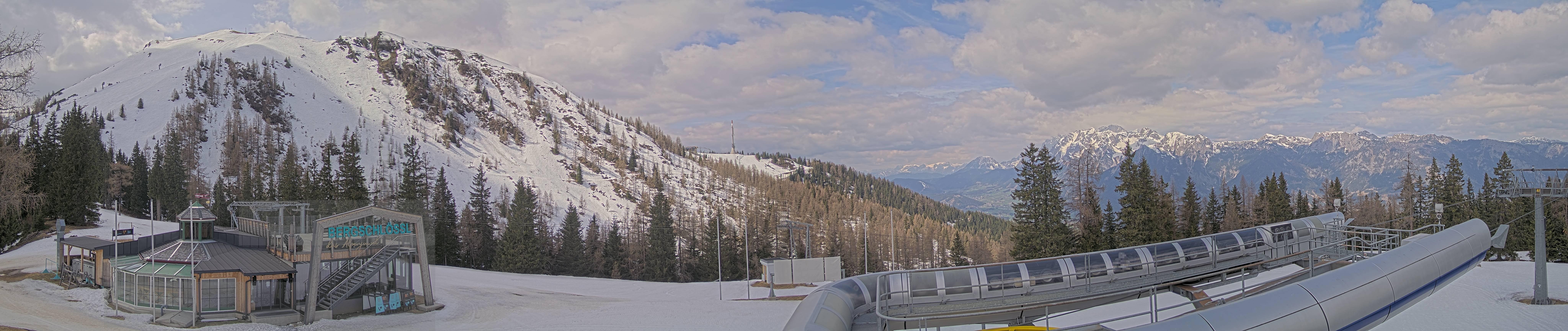 Archived image Webcam Top station Höfi Express II (1821 m)