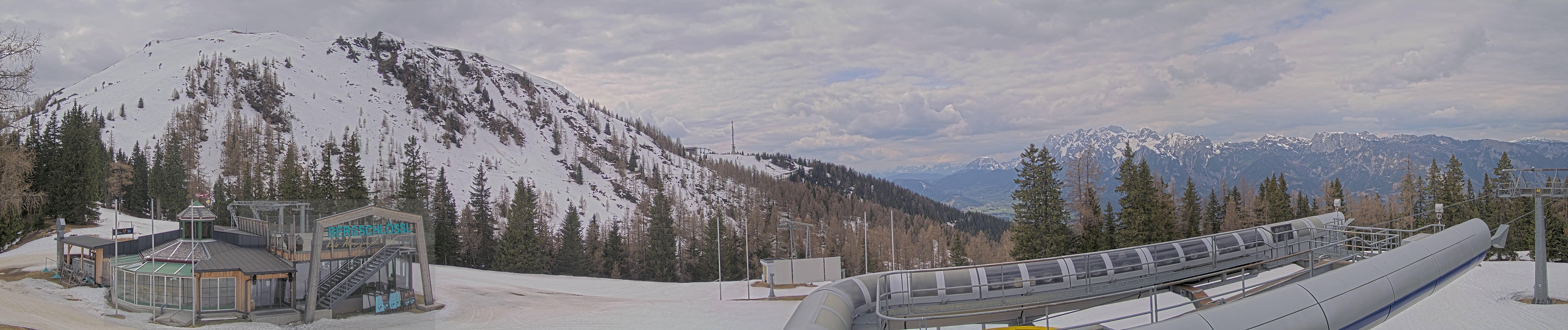 Archived image Webcam Top station Höfi Express II (1821 m)