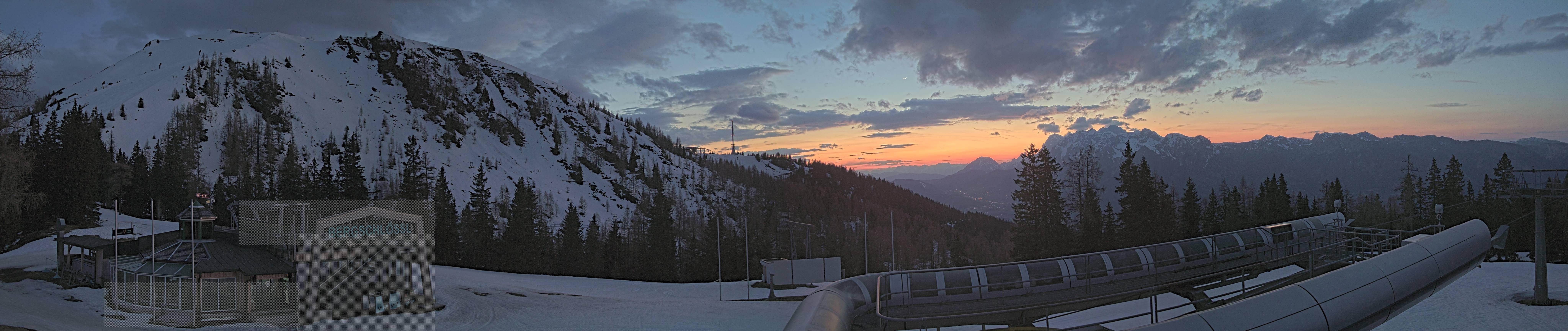 Archived image Webcam Top station Höfi Express II (1821 m)