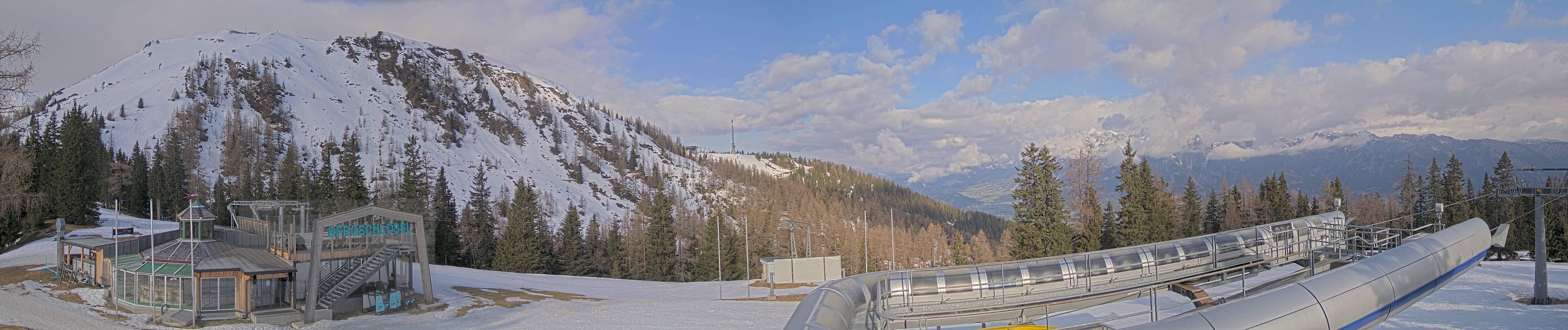 Archiv Foto Webcam Bergstation Höfi Express II (1821 m)