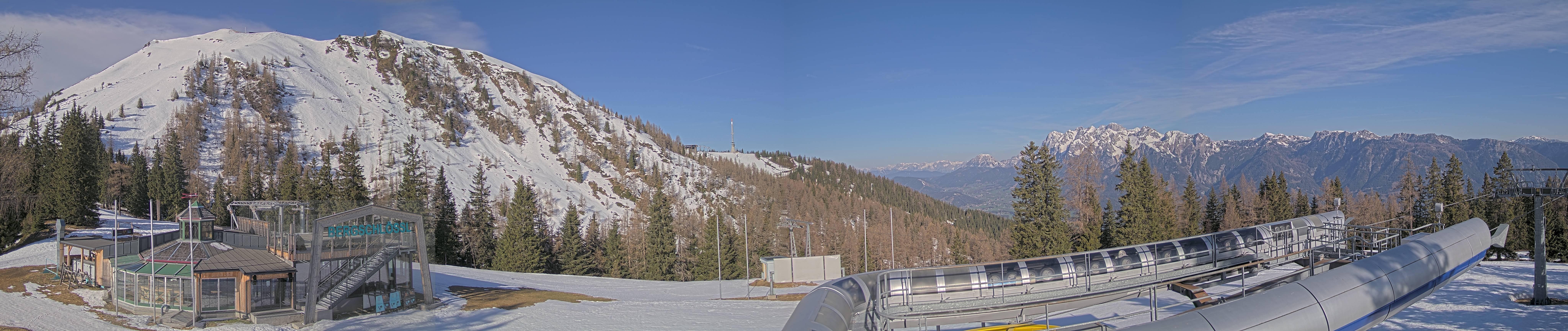 Archived image Webcam Top station Höfi Express II (1821 m)