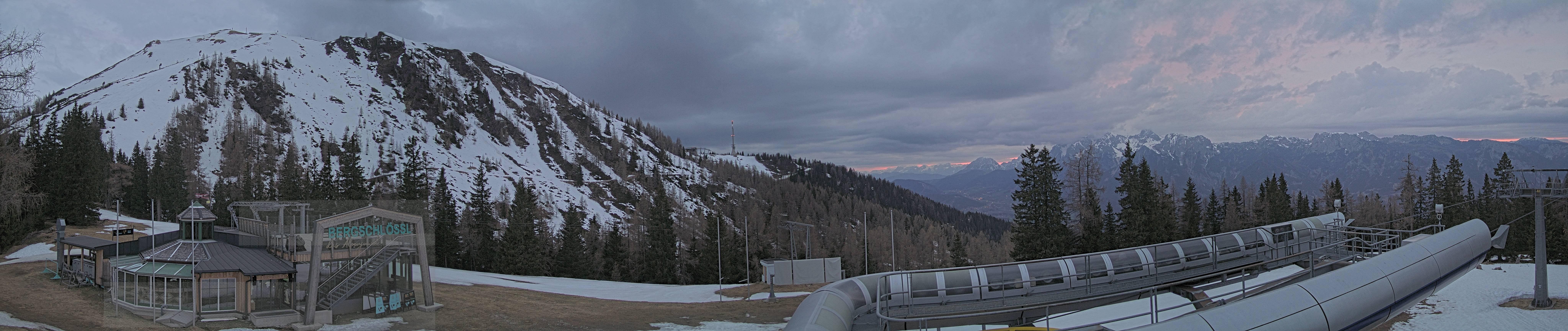 Archiv Foto Webcam Bergstation Höfi Express II (1821 m)