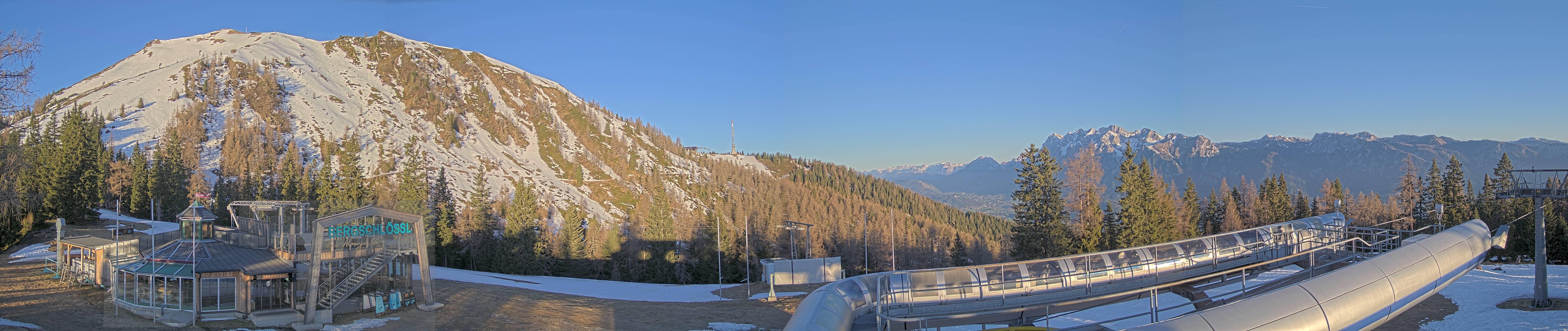 Archiv Foto Webcam Bergstation Höfi Express II (1821 m)