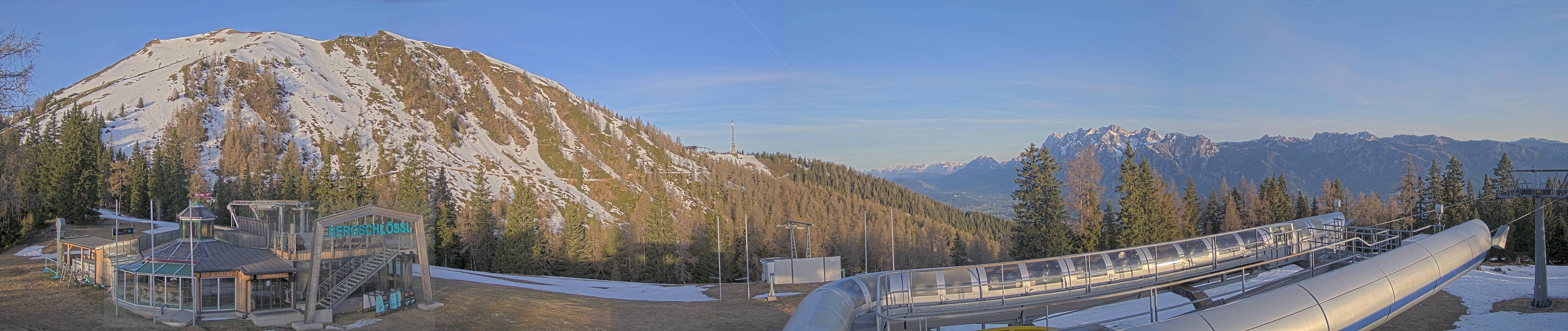 Archiv Foto Webcam Bergstation Höfi Express II (1821 m)