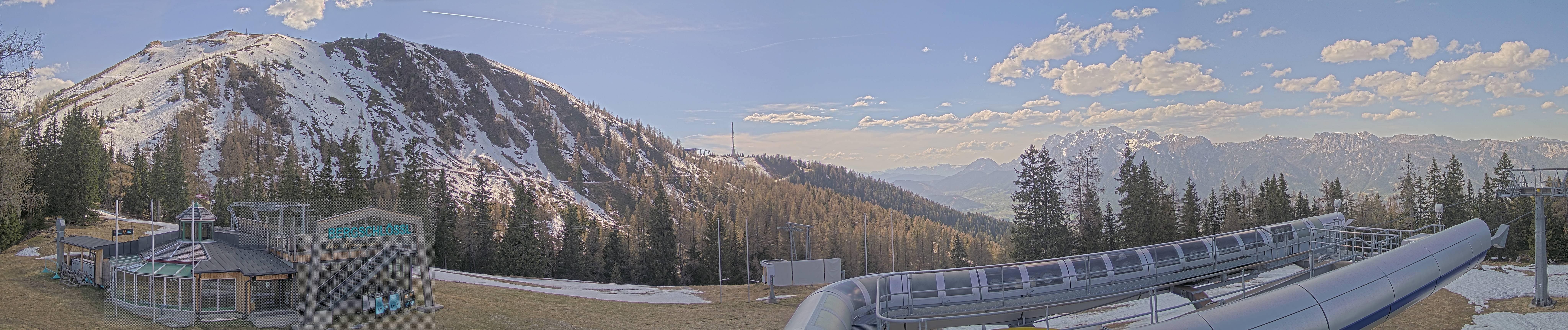 Archiv Foto Webcam Bergstation Höfi Express II (1821 m)