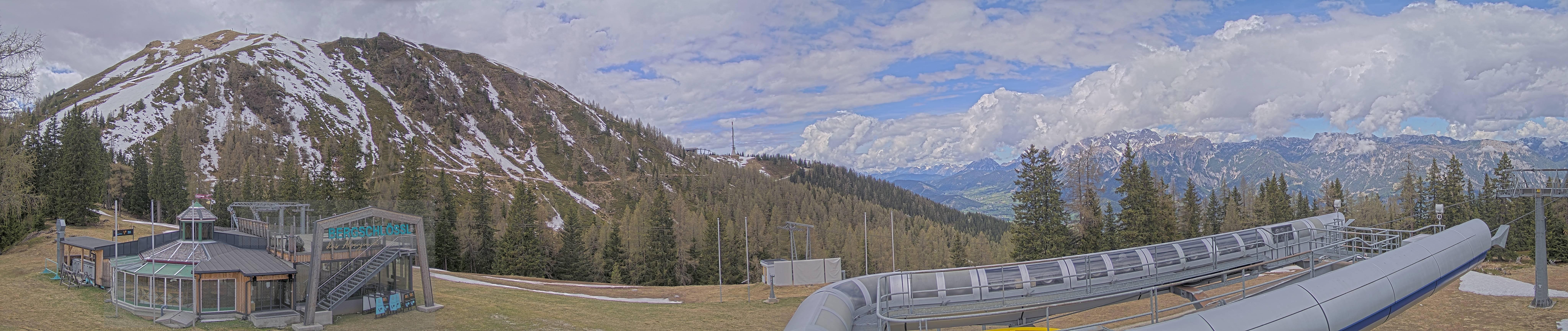 Archiv Foto Webcam Bergstation Höfi Express II (1821 m)