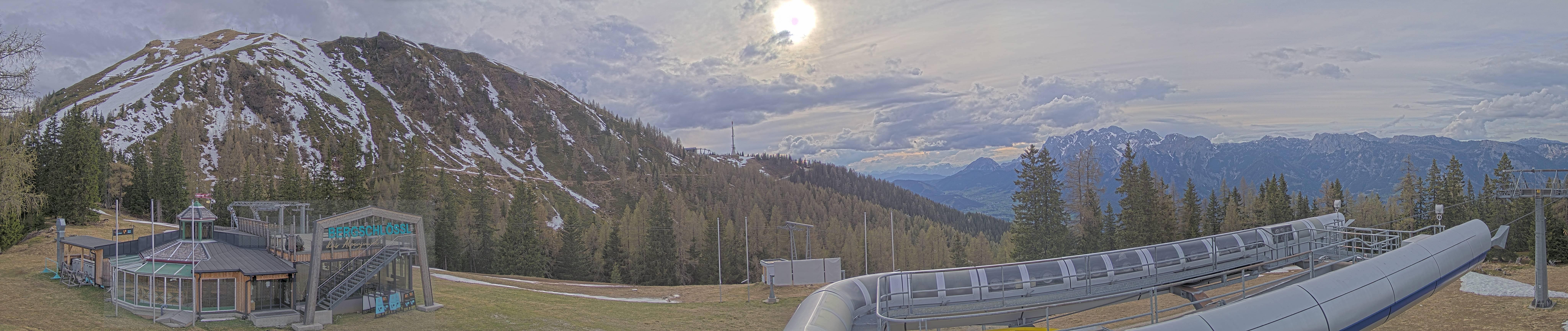 Archiv Foto Webcam Bergstation Höfi Express II (1821 m)