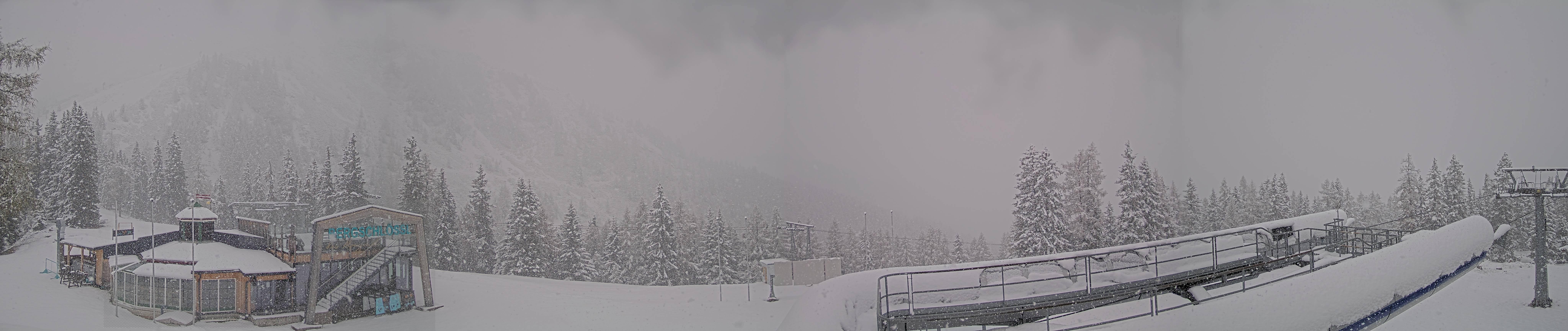 Archiv Foto Webcam Bergstation Höfi Express II (1821 m)