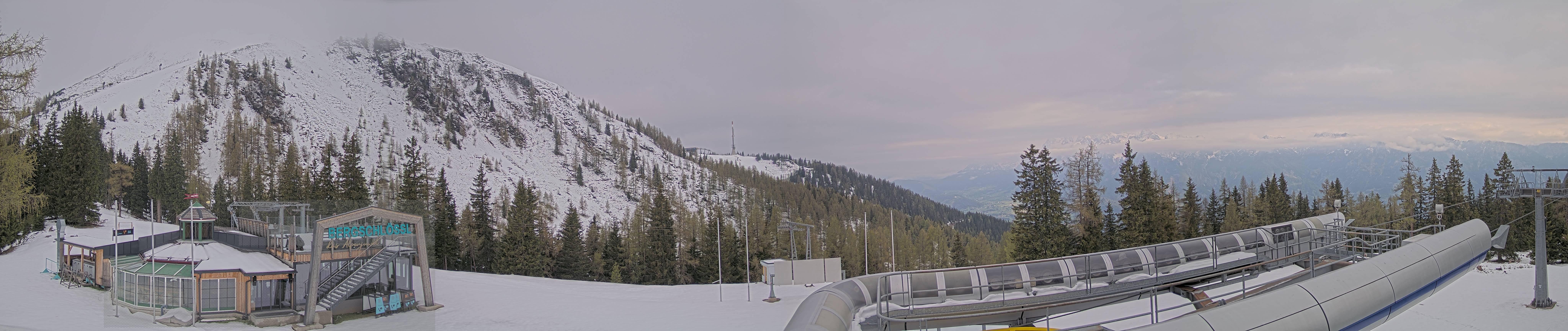 Archiv Foto Webcam Bergstation Höfi Express II (1821 m)