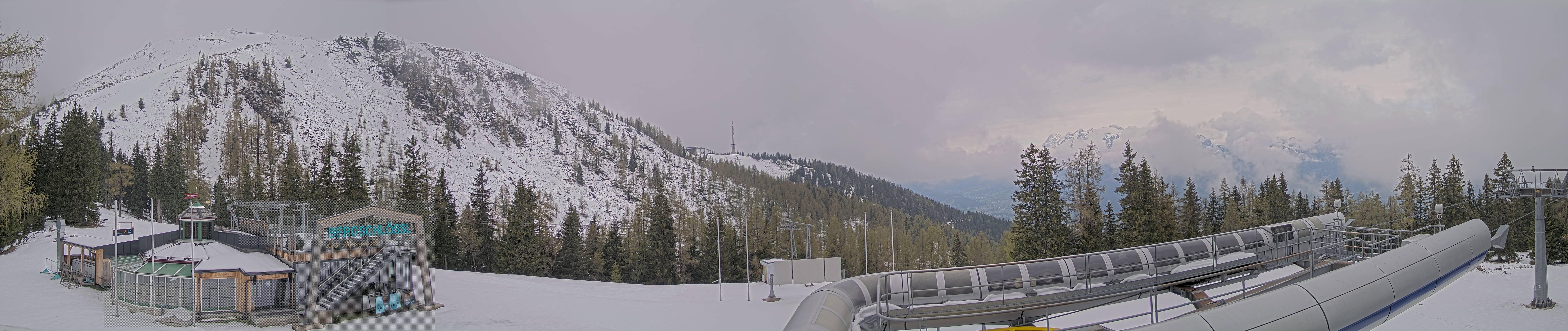 Archiv Foto Webcam Bergstation Höfi Express II (1821 m)