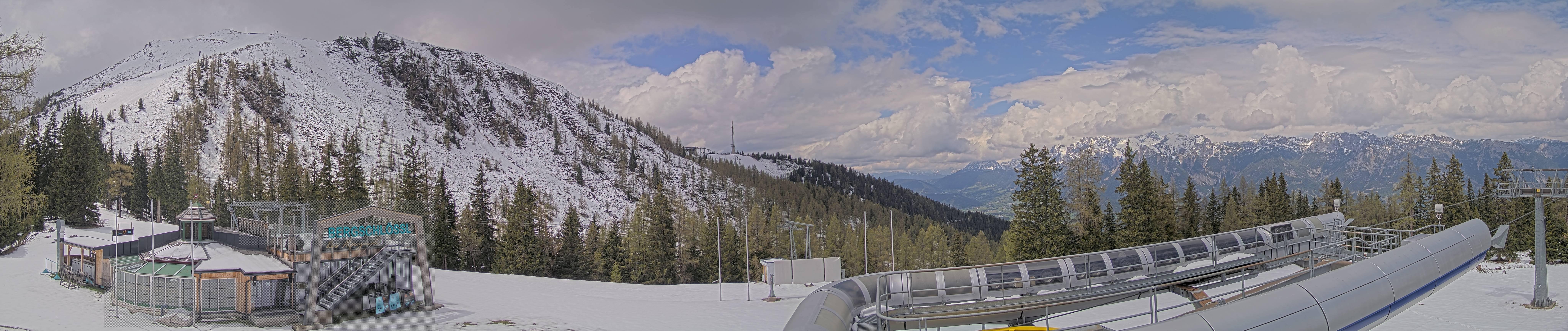 Archiv Foto Webcam Bergstation Höfi Express II (1821 m)