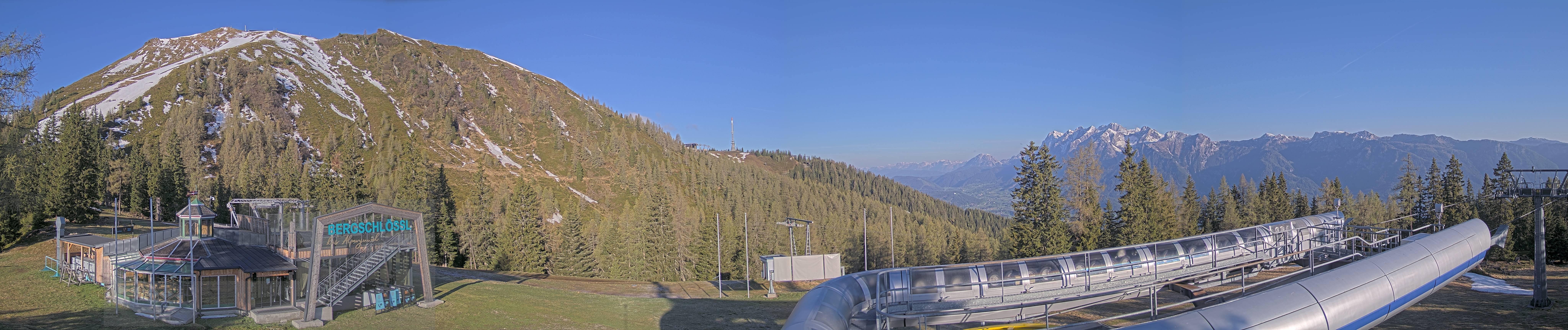 Archiv Foto Webcam Bergstation Höfi Express II (1821 m)