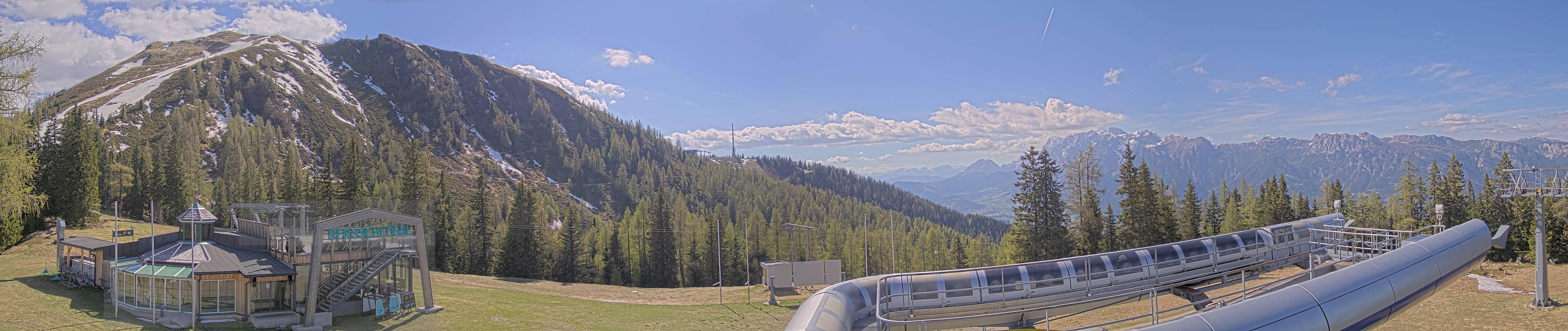 Archiv Foto Webcam Bergstation Höfi Express II (1821 m)