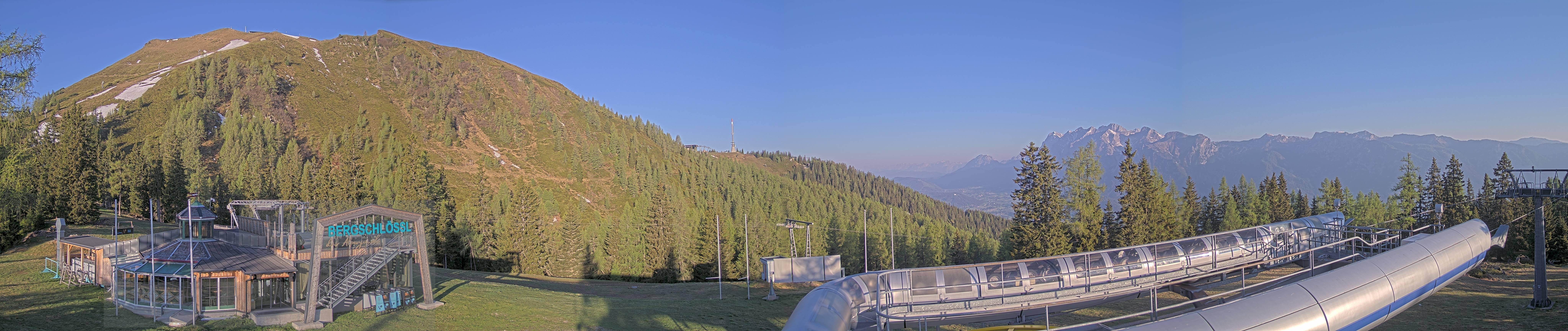Archived image Webcam Top station Höfi Express II (1821 m)