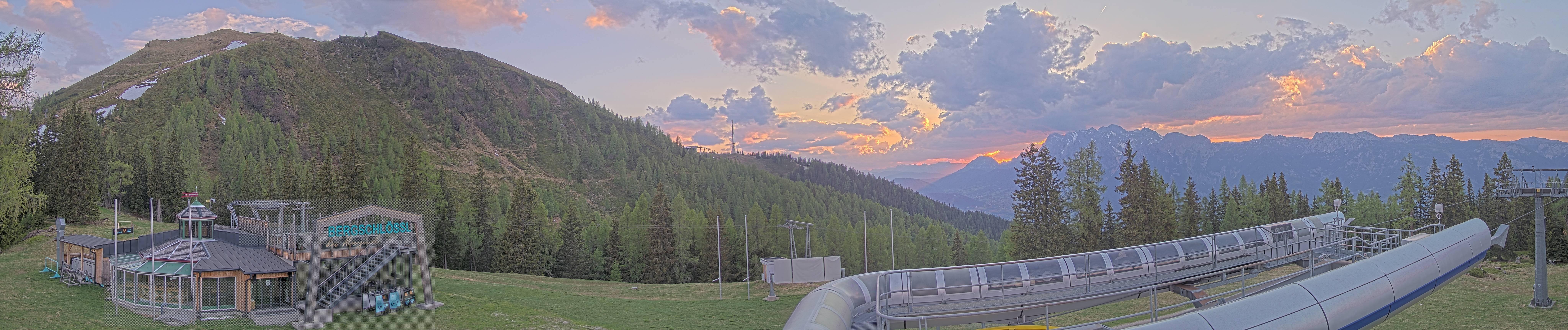 Archived image Webcam Top station Höfi Express II (1821 m)