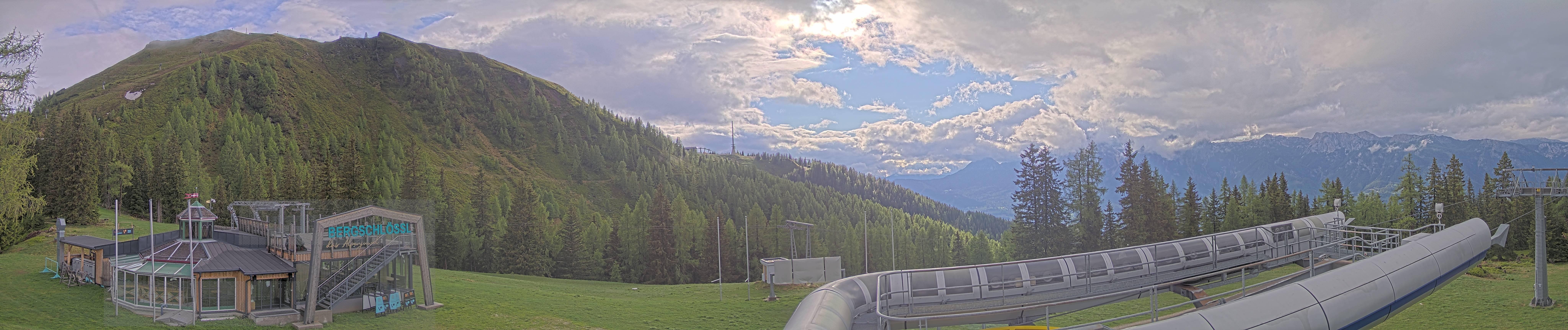 Archived image Webcam Top station Höfi Express II (1821 m)