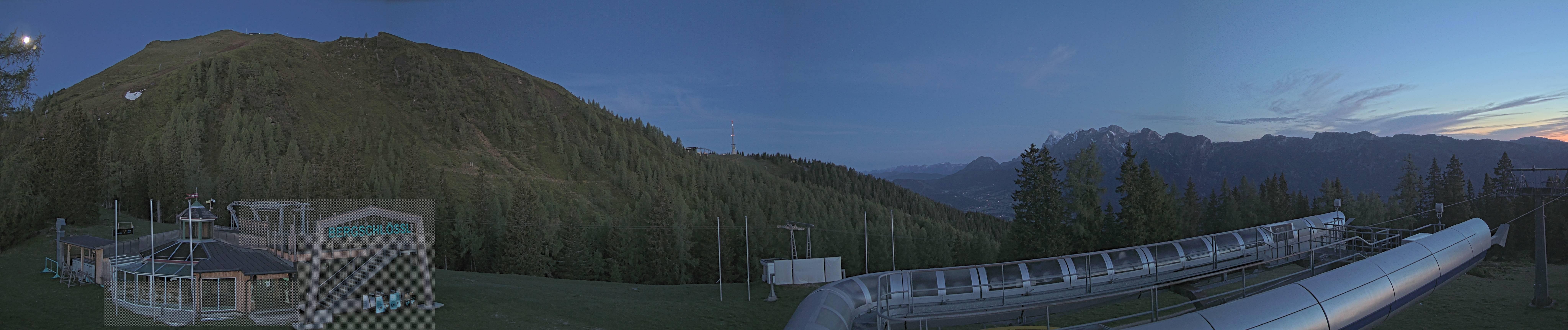 Archived image Webcam Top station Höfi Express II (1821 m)