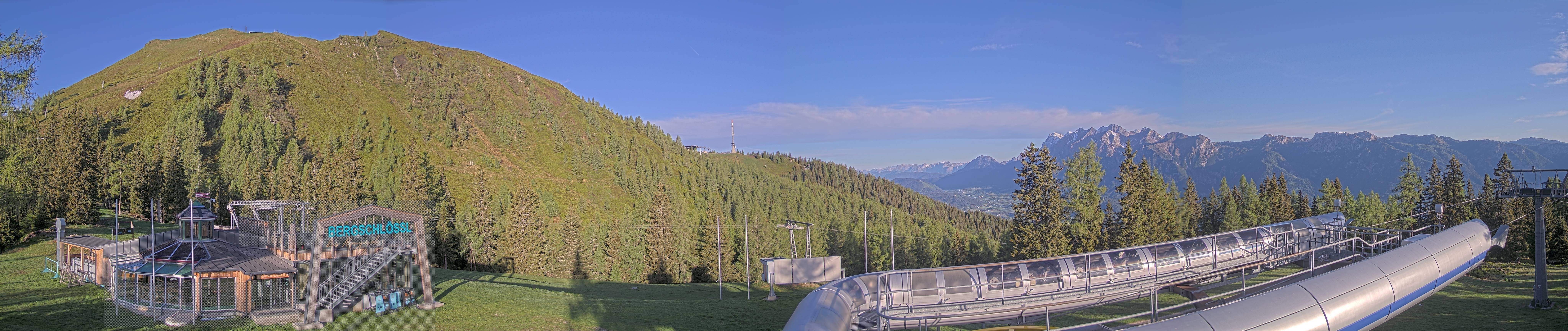 Archived image Webcam Top station Höfi Express II (1821 m)