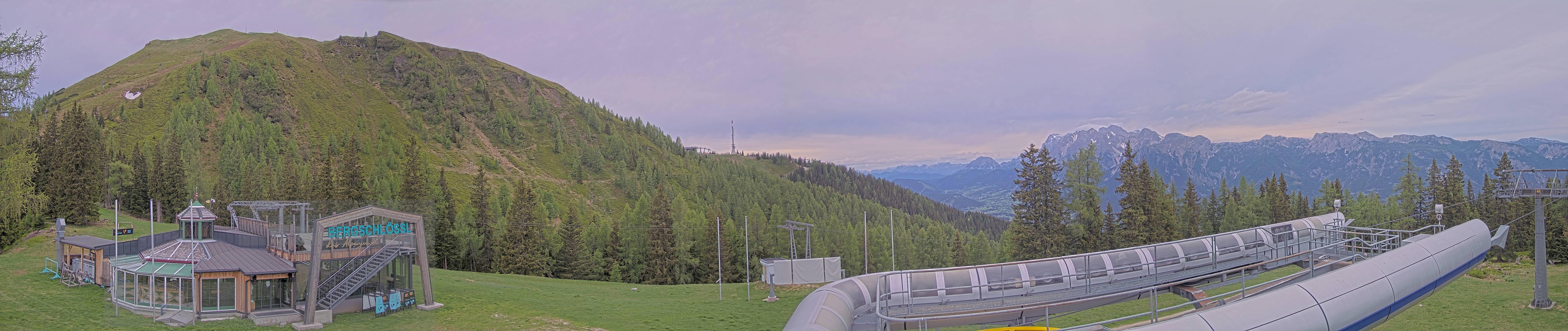 Archived image Webcam Top station Höfi Express II (1821 m)