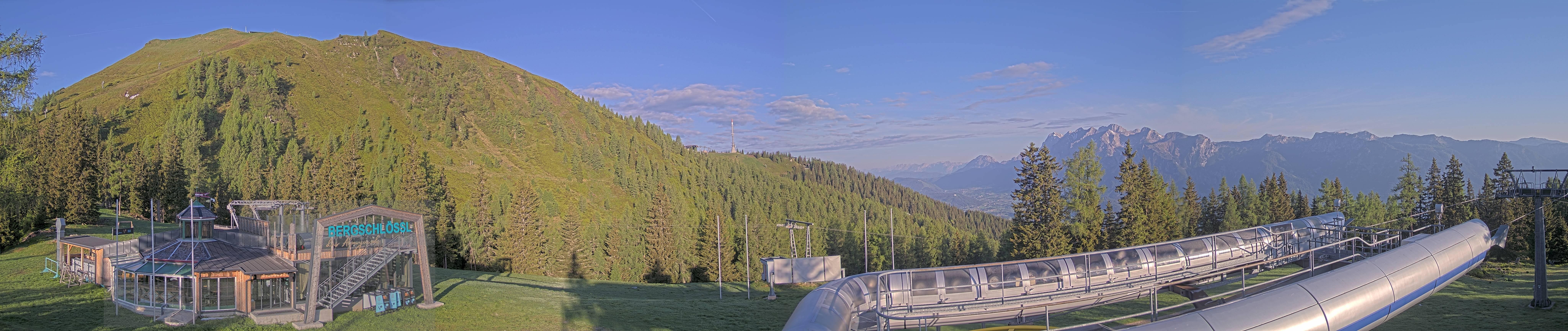 Archiv Foto Webcam Bergstation Höfi Express II (1821 m)
