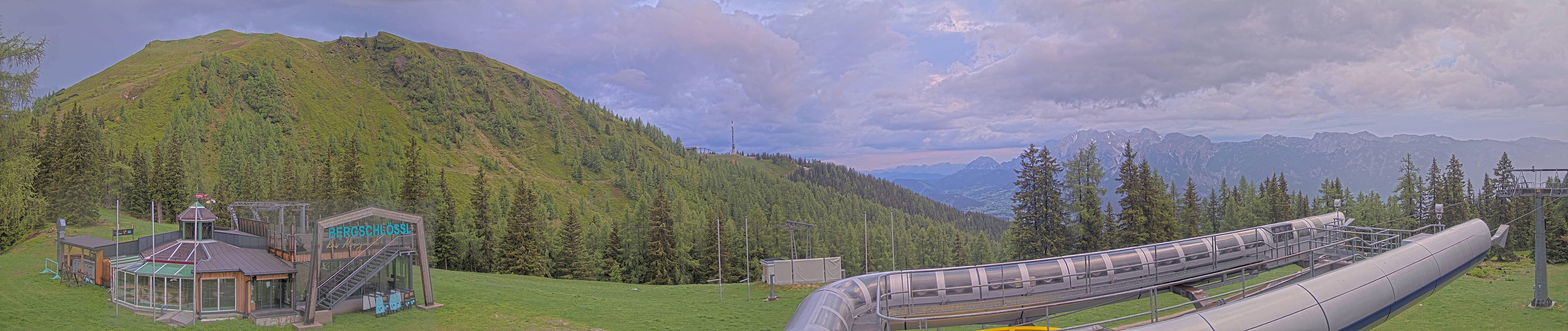Archived image Webcam Top station Höfi Express II (1821 m)