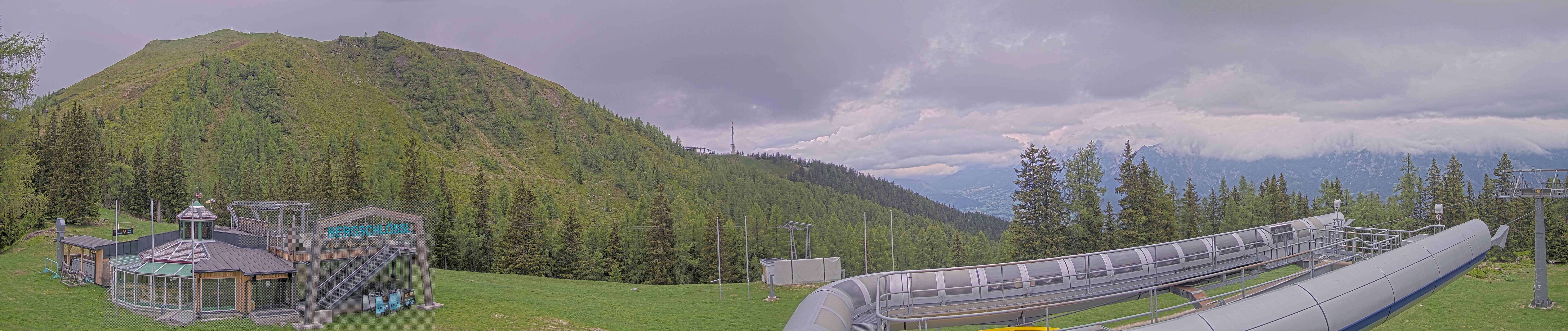 Archiv Foto Webcam Bergstation Höfi Express II (1821 m)