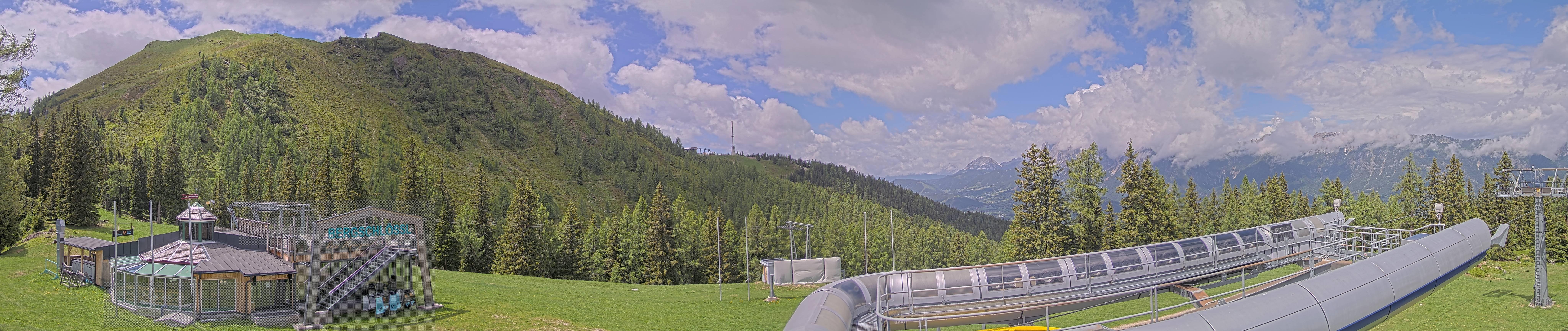 Archived image Webcam Top station Höfi Express II (1821 m)