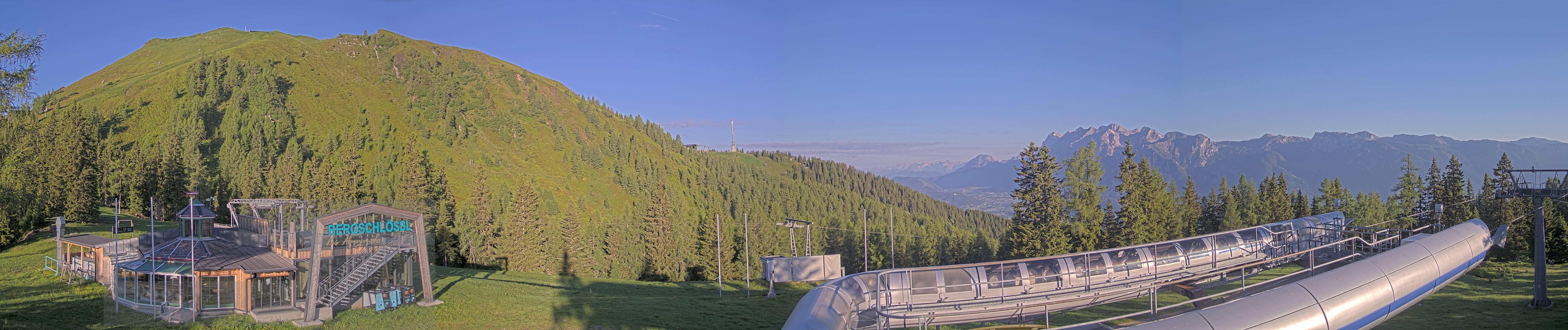 Archiv Foto Webcam Bergstation Höfi Express II (1821 m)