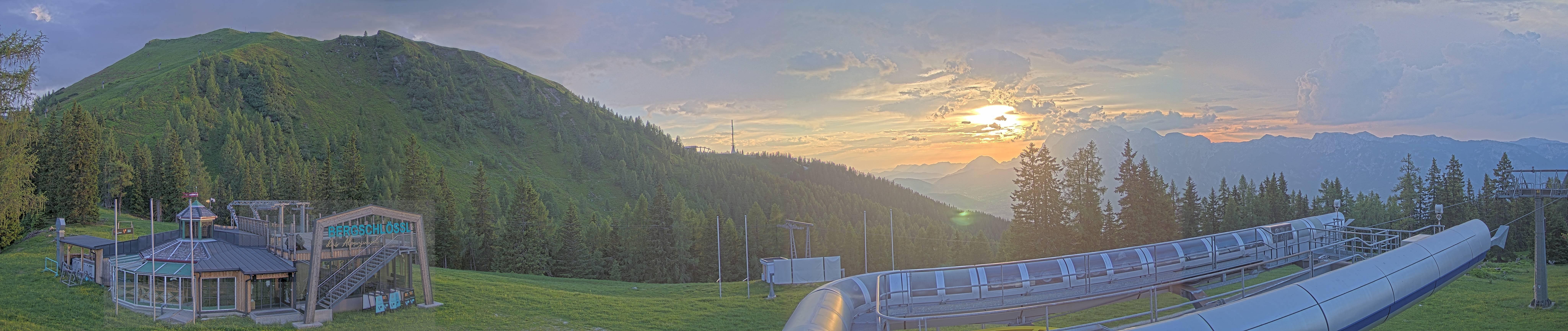 Archiv Foto Webcam Bergstation Höfi Express II (1821 m)
